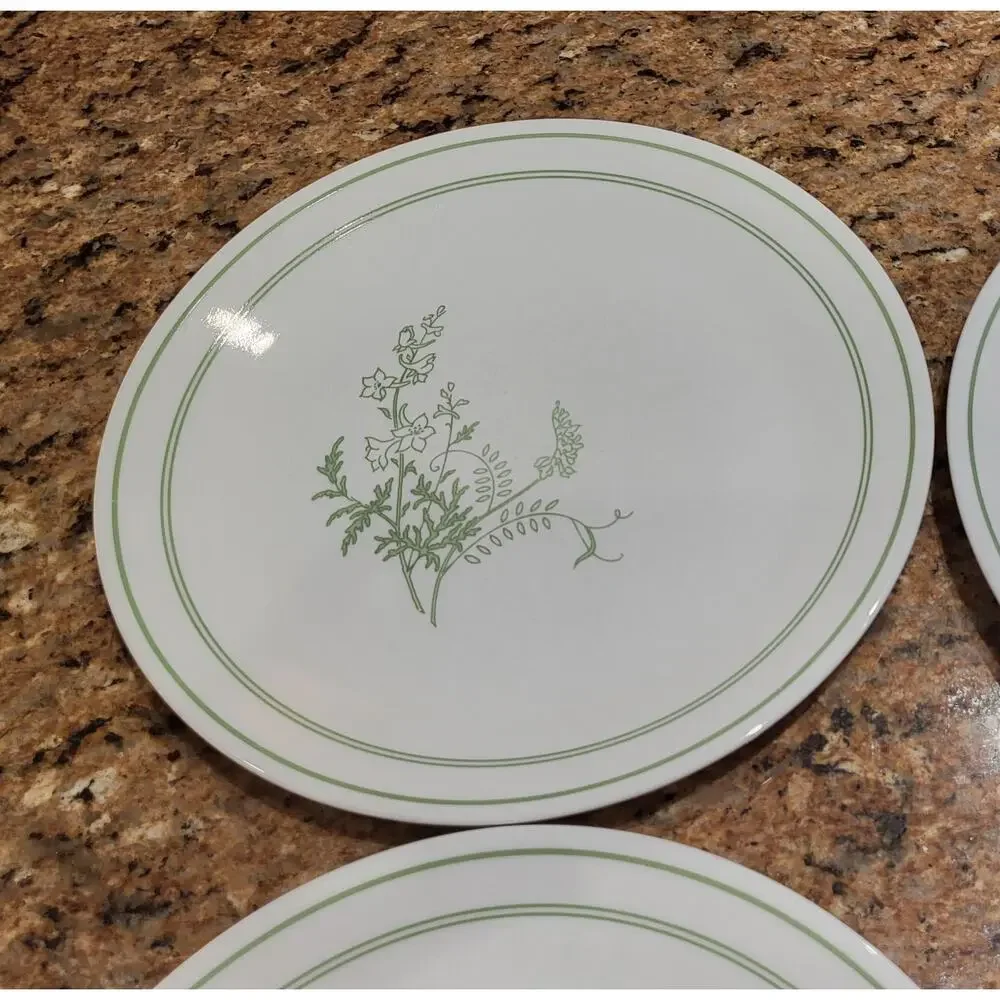 Vintage Corelle Floral Spray Plates (Qty 3 Dinner Plates & Qty 1 Luncheon Plate)
